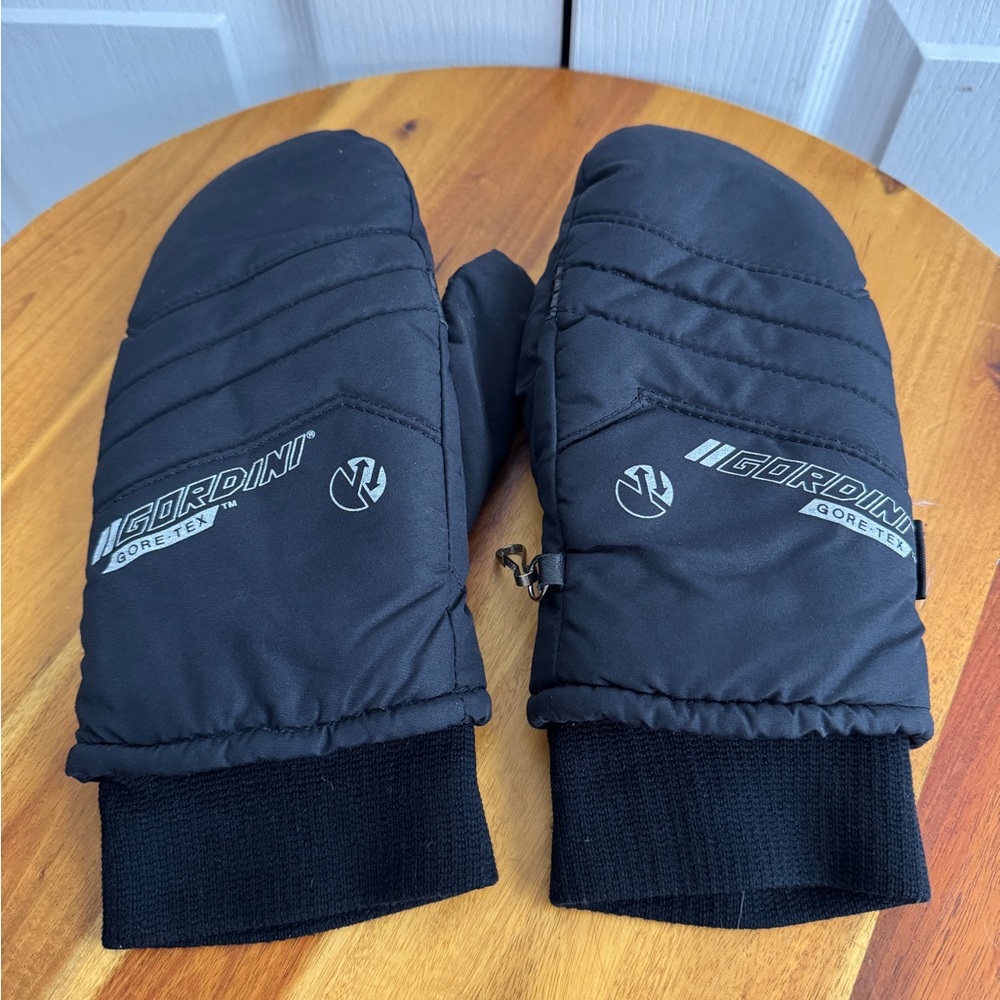 Gordini‎ thinsulate heatrap black mittens size small